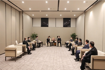 市辅导与j9游戏集团AAAC公司日方总经理进行会见