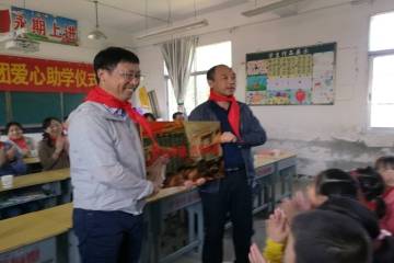 j9游戏实业党支部第六次赴岳西助学记